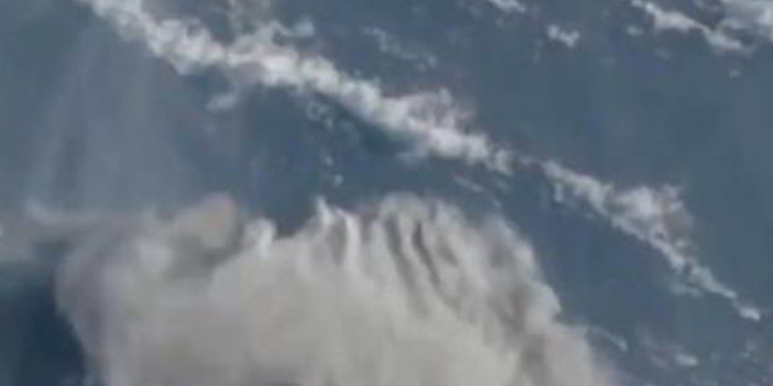 Yanardağdaki patlama uydudan görüntülendi