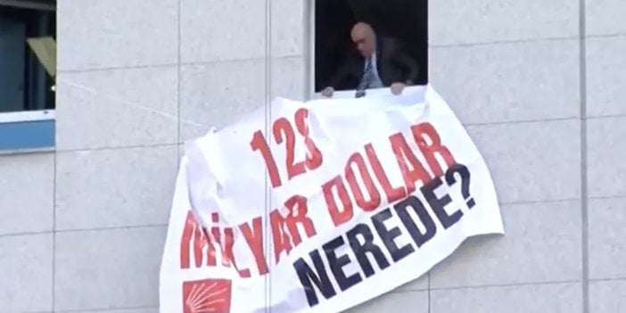 '128 milyar dolar nerede' pankartı TBMM'ye asıldı