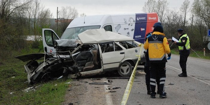 Bartın’da feci kaza. İkiye bölündü sürücü 10 metre ileriye fırladı