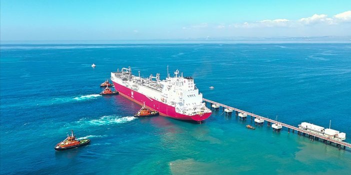 Bakan Dönmez duyurdu. Türkiye'nin ilk yüzer LNG depolama ve gazlaştırma gemisi Ertuğrul Gazi Türkiye'de