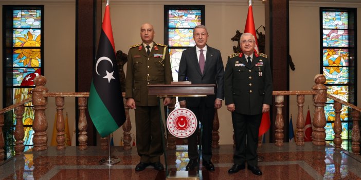 Bakan Hulusi Akar, Libya Genelkurmay Başkanı ile görüştü