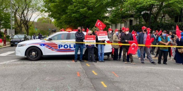 ABD Başkanı Biden, Türkiye’nin Washington Büyükelçiliği önünde protesto edildi