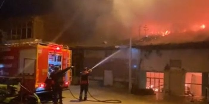 Yürekleri ağza geldi. İş yerleri alevlere teslim oldu