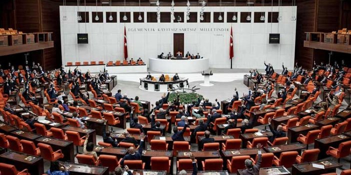 İYİ Partili milletvekillerinin imzasıyla verilen esnafa destek önergesi AKP ve MHP oylarıyla reddedildi