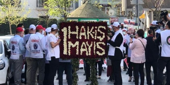 Cumhuriyet Anıtı'na çelenk bırakıldı. Taksim'de 1 Mayıs