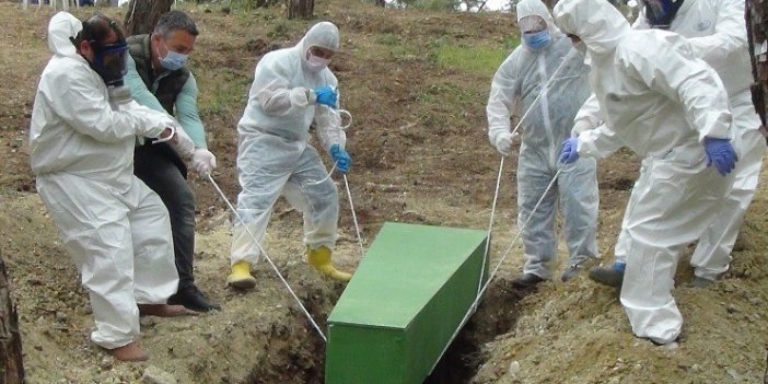 İBB Mezarlıklar Daire Başkanı Ayhan Koç: Bize gelen hiçbir ölüm raporunda korona virüs yazmıyor