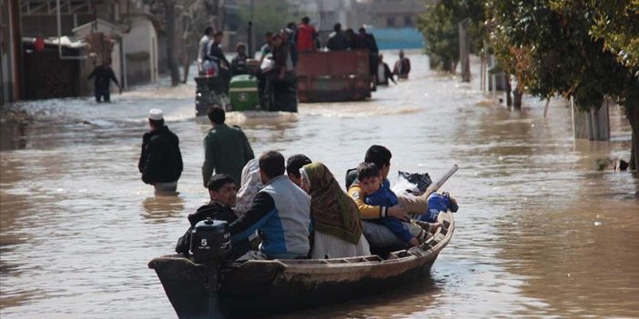 İran'da sel felaketi: 10 ölü