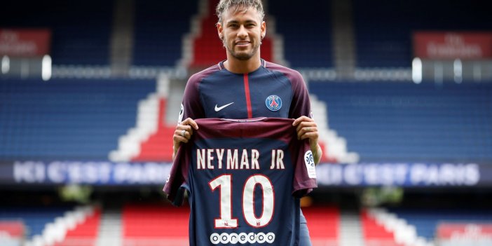 PSG, Neymar'ın sözleşmesini uzattı