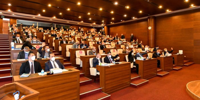 Hangi AKP’li meclis üyeleri maaşa bağlandı. Saygı Öztürk açıkladı
