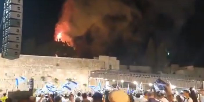 Mescid-i Aksa'da çıkan yangını Yahudiler sevinçle izleyip kutladılar. Vicdansızlar