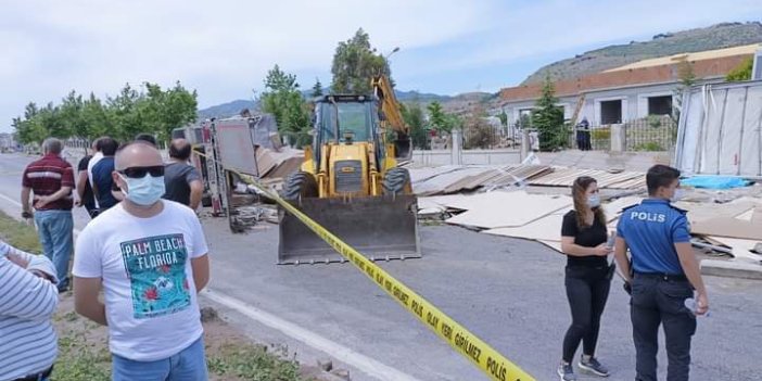 İzmir'deki feci kazada 2 kişi hayatını kaybetti