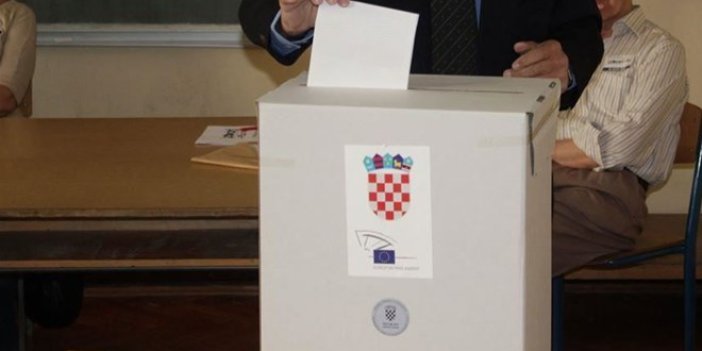 Hırvatistan'da halk yerel seçimler için sandık başında