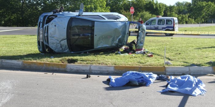 Konya’dan kara haber geldi. Otomobil takla attı anne ve kızı öldü