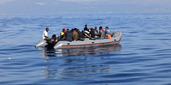 Türk kara sularına itilen 24 sığınmacı kurtarıldı