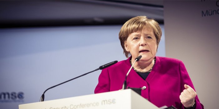 ABD'nin Danimarka yardımıyla Merkel'i izlediği ortaya çıktı