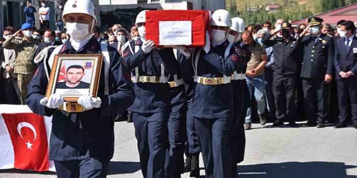 Şehit güvenlik korucusu için Bitlis'te tören