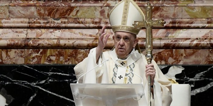 Papa'dan Kanada açıklaması: Acıyla takip ediyorum