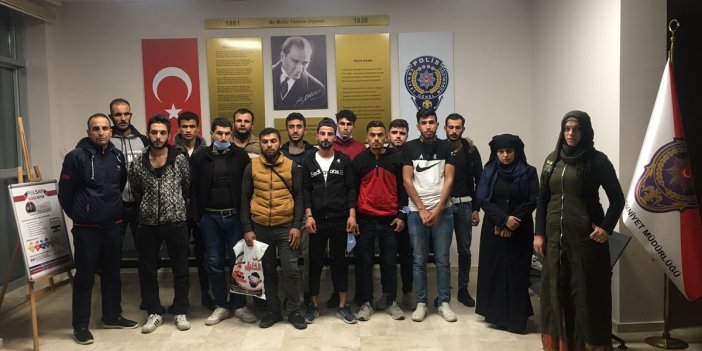 Antalya'da 21 kaçak göçmen yakalandı