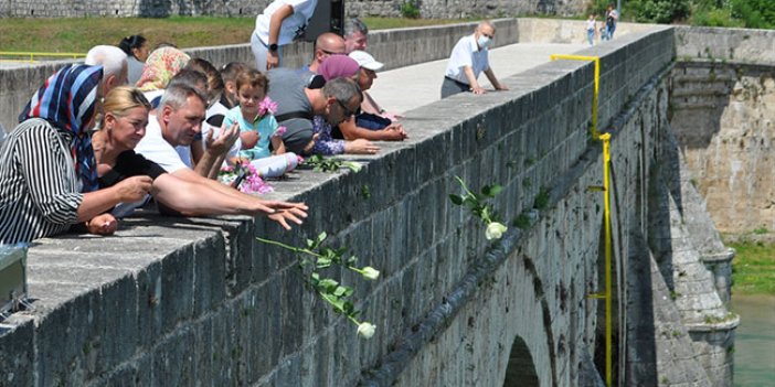 Bosna Savaşı’nda yakılarak katledilen üç binden fazla kurban anıldı