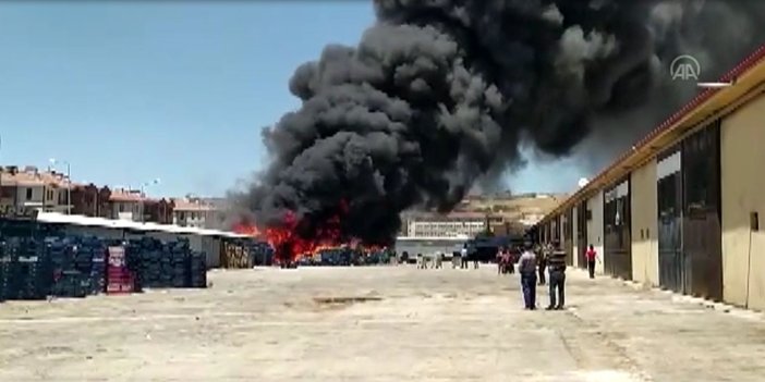 Elazığ'da toptancı halinde yangın