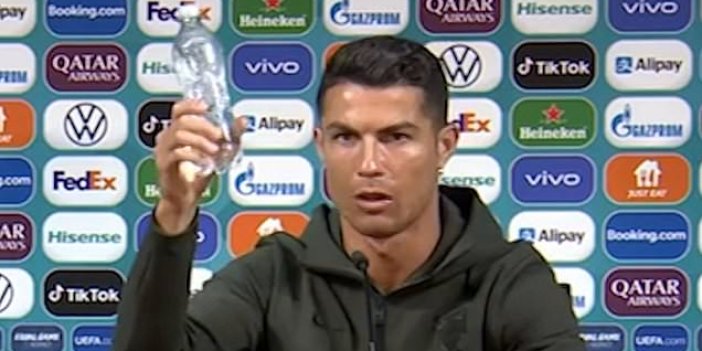 Ronaldo'nun 'Su için' tepkisi, Coca Cola'ya 4 milyar dolar kaybettirdi