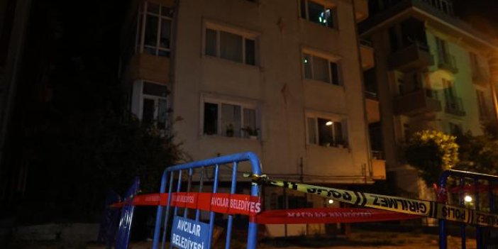 İstanbul'da kolonu çatlayan 5 katlı bina boşatıldı