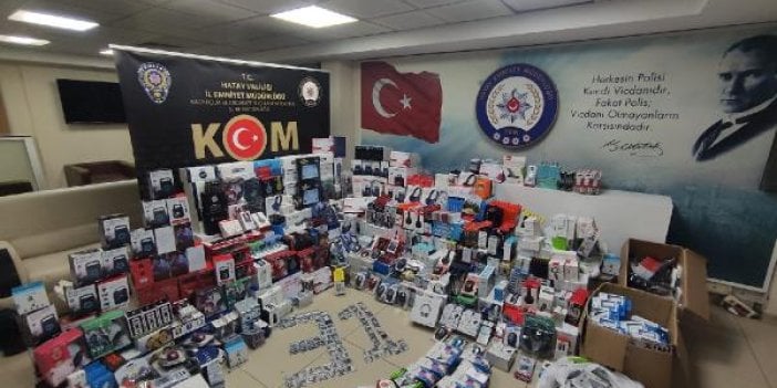 Hatay’da 8 bin 571 parça kaçak elektronik ürün ele geçirildi