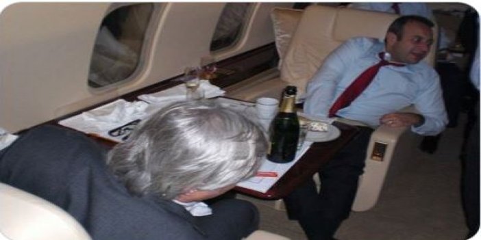 Egemen Bağış'ın özel uçakta içtiği şampanyanın fiyatı dudak uçuklattı