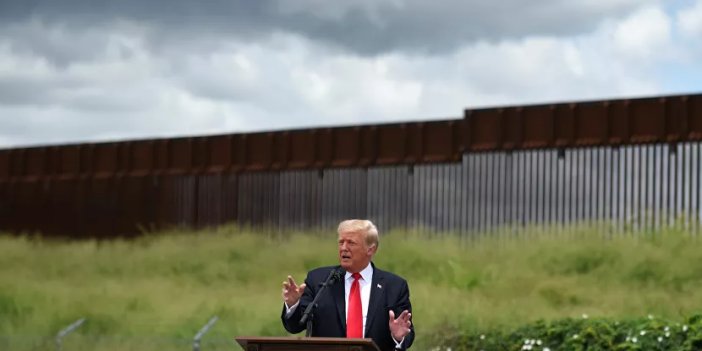 Trump durdurulan sınır duvarı inşaatında konuştu