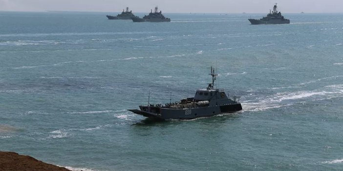 Güdümlü füze taşıyan NATO gemisi Karadeniz'e girdi