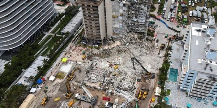 ABD'de çöken binada ölenlerin sayısı 24'e çıktı