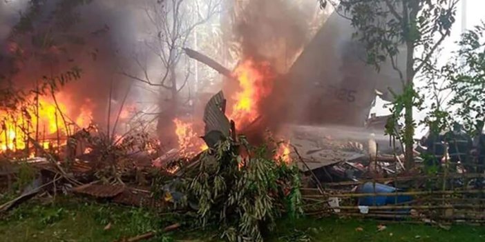 Düşen askeri uçakla ilgili açıklama geldi: 17 ölü 40 yaralı