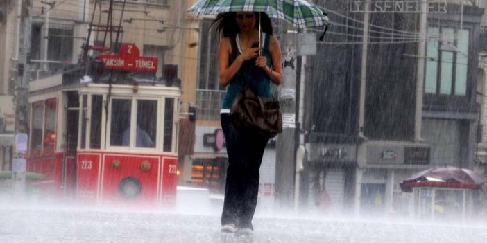 İstanbul'u sağanak yağışın vuracağı tarih belli oldu