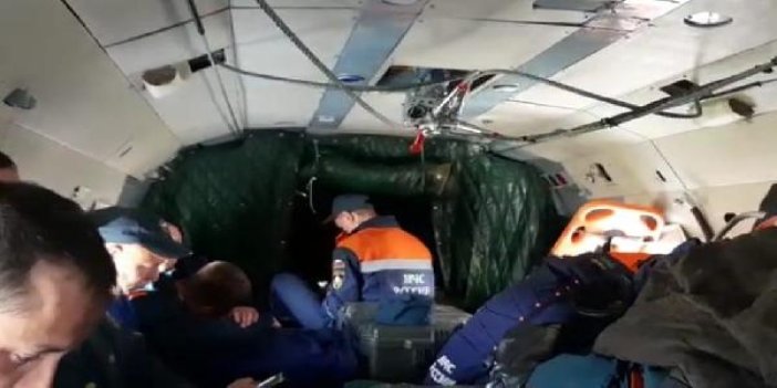 İçinde 28 kişinin olduğu yolcu uçağıyla bağlantı kesildi
