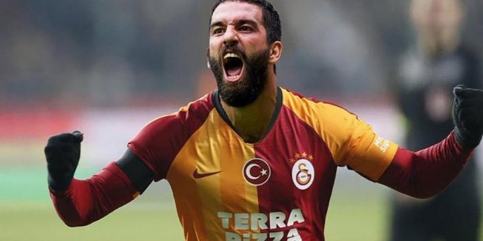 Arda Turan yeniden Galatasaray'da