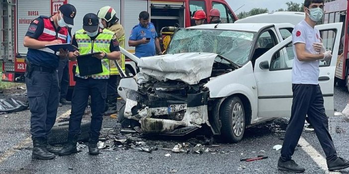 Bursa'da korkunç kaza 4 ölü 5 yaralı