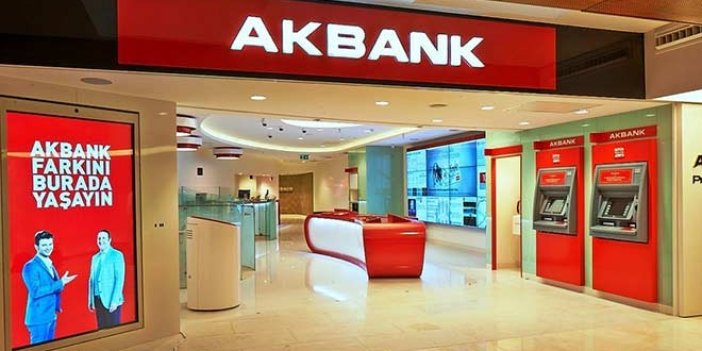 Akbank'ta tüm kanallar yeniden hizmete açıldı