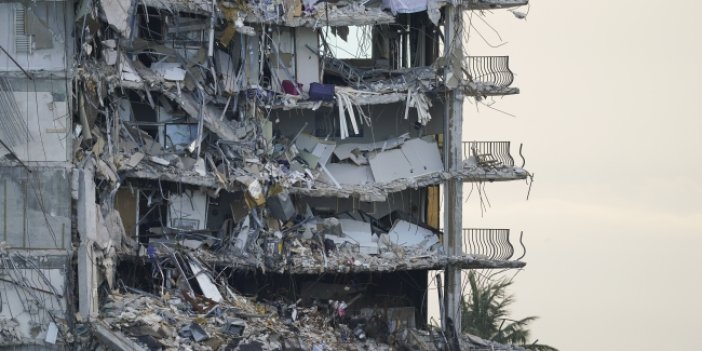 Miami'de çöken binada ölü sayısı 64'e yükseldi
