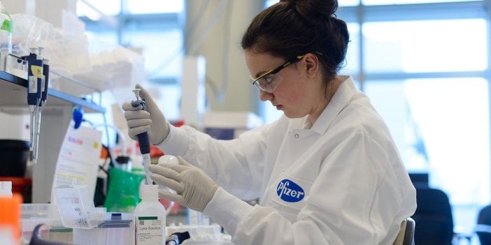 Pfizer’dan yeni aşı açıklaması. Her şey sil baştan mı