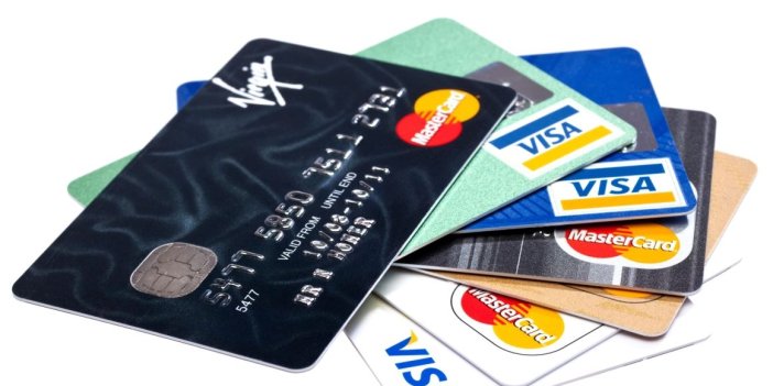 Zamlarla beli bükülen vatandaş kredi kartına yüklendi. Borçlu harcamada rekor artış