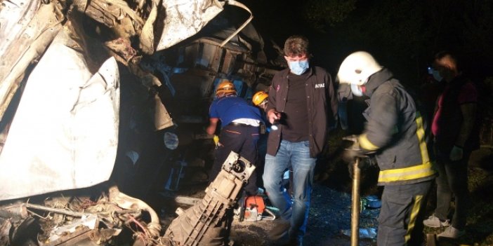 Van'da göçmenleri taşıyan minibüs devrildi: 12 ölü, 20 yaralı