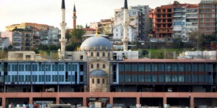 Osmanlı torunları Osmanlı'nın yaptığı camiyi otelle perdeledi. Tophane kıyısında rezalet