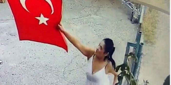 Türk Bayrağını çöpe attı