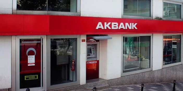 Sistem krizi yaşanan Akbank'tan gönül alma hediyesi