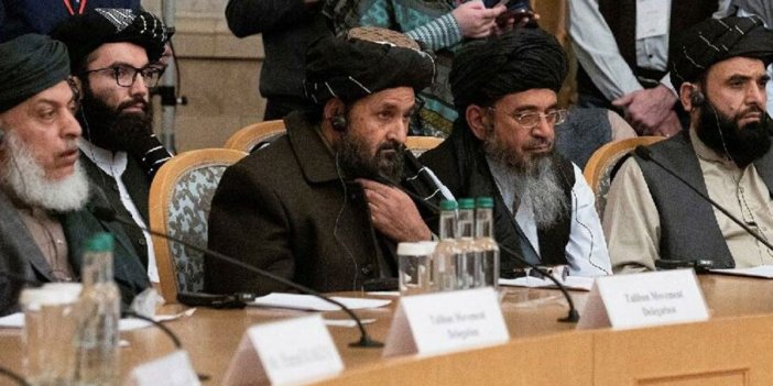 Afganistan’da hükümet ve Taliban masaya oturuyor