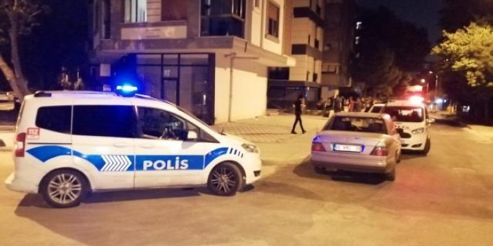 İstanbul'da iki otomobil kundaklandı