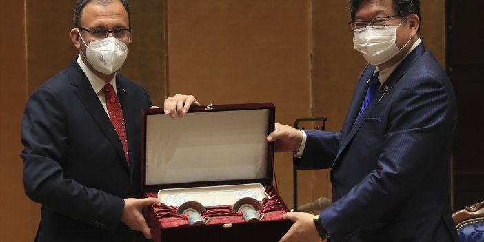 Bakan Kasapoğlu, Japon mevkidaşı Hagiuda Kooiçi ile görüştü