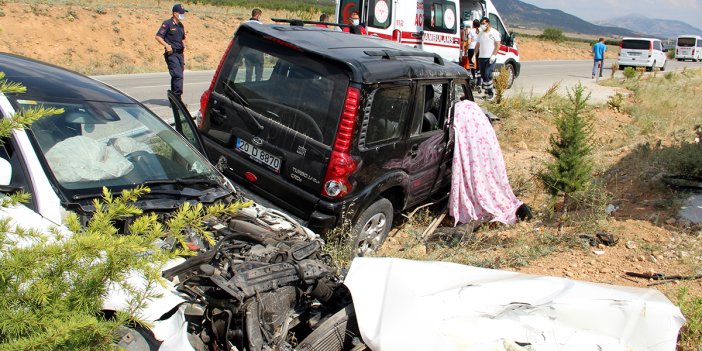 Afyonkarahisar'de feci kaza: 1 ölü, 2 yaralı