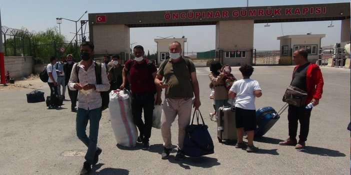 Suriyeliler bayram için gittikleri Suriye'den dönmeye başladı