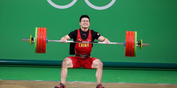 Çinli halterci 3 olimpiyat rekoru birden kırdı